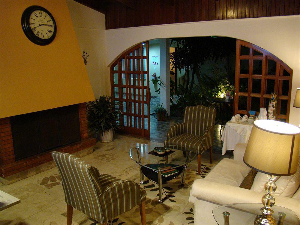 Hotel Portal Colonial San José Buitenkant foto