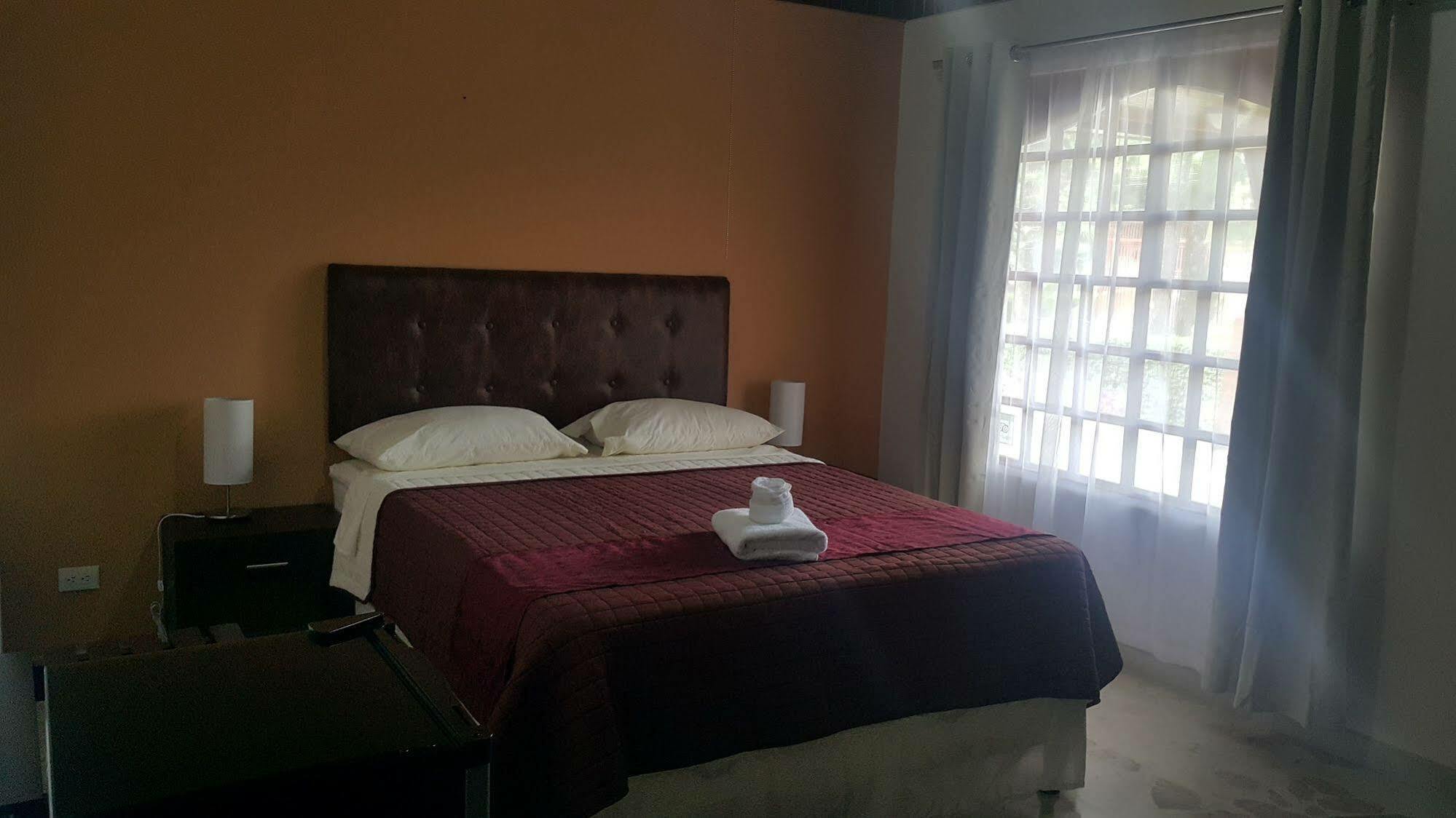 Hotel Portal Colonial San José Buitenkant foto